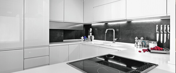 white-kitchen-worktops