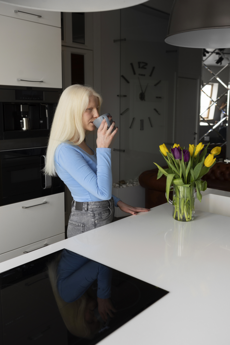 Staron vs Quartz Worktops: Which Is Better for Your Kitchen?