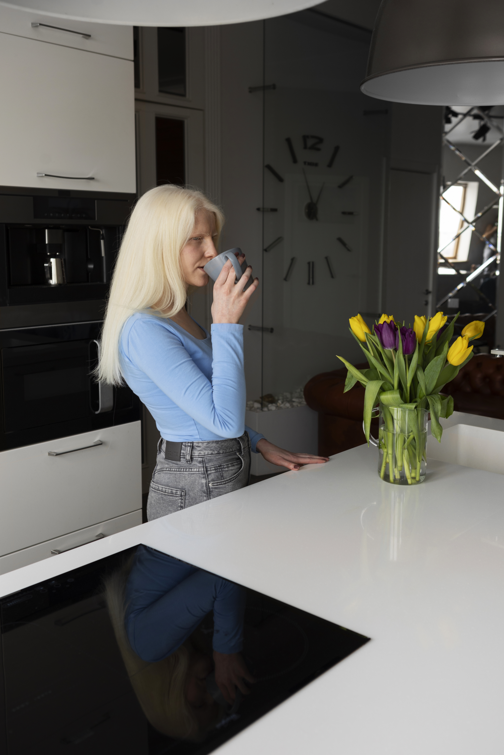 Staron vs Quartz Worktops: Which Is Better for Your Kitchen?
